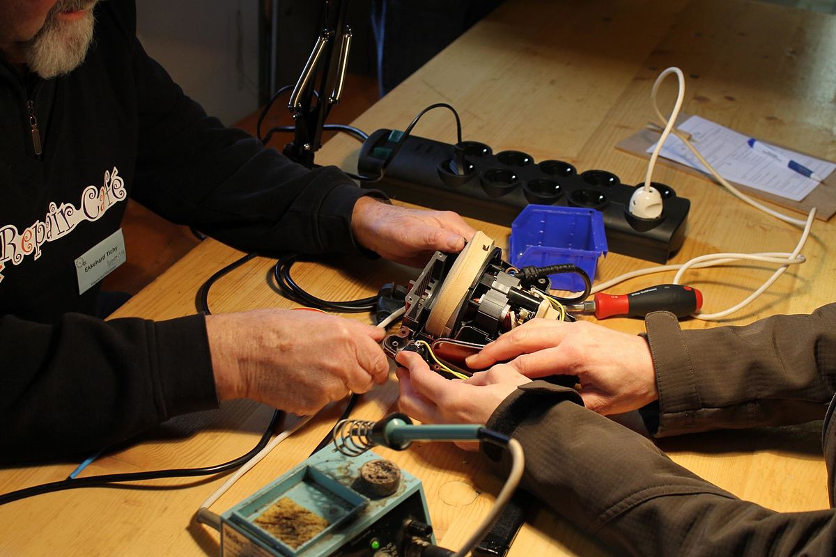 Repair_Café_Trier_Reparatur Réparer