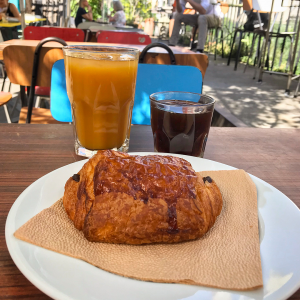 Petit Dej